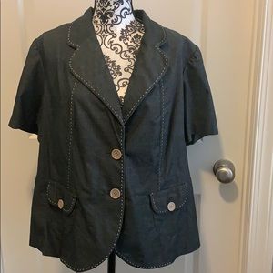 Woman’s Short Sleeve Jacket & Matching Pants
